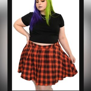 Foxblood Plaid Skirt with Built in shorts Size: 4XL NWT